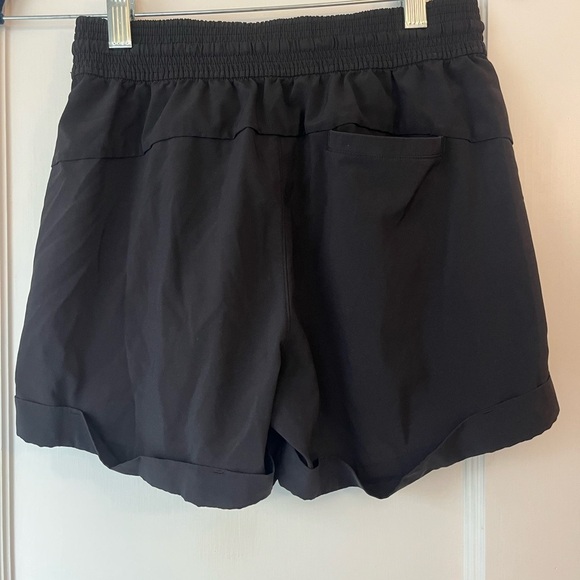 Lululemon Black Spring Break Away 4- Way Stretch 3” Shorts Size 4 - Picture 6 of 10